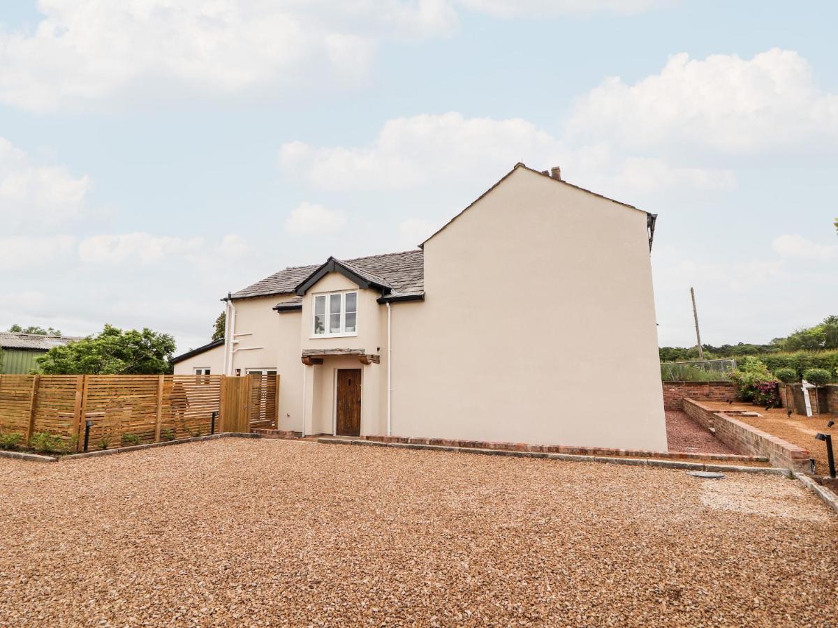 Legh Oaks Farm Villa Нътсфорд Екстериор снимка