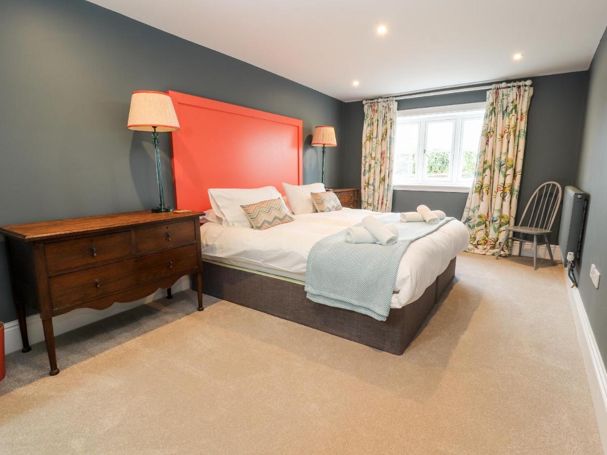 Legh Oaks Farm Villa Нътсфорд Екстериор снимка