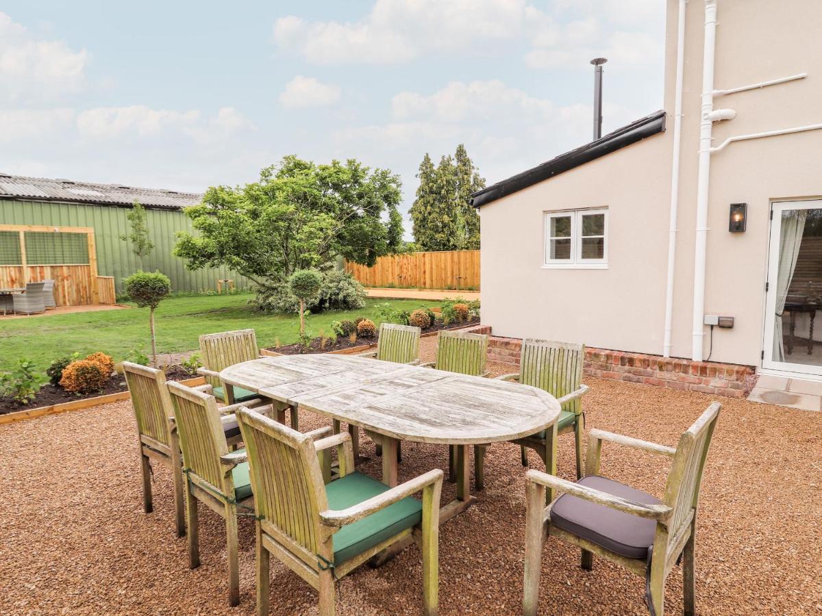 Legh Oaks Farm Villa Нътсфорд Екстериор снимка