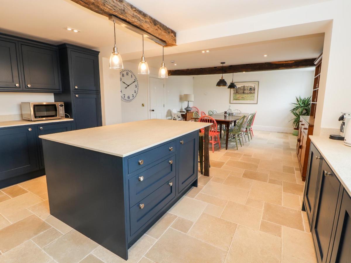 Legh Oaks Farm Villa Нътсфорд Екстериор снимка