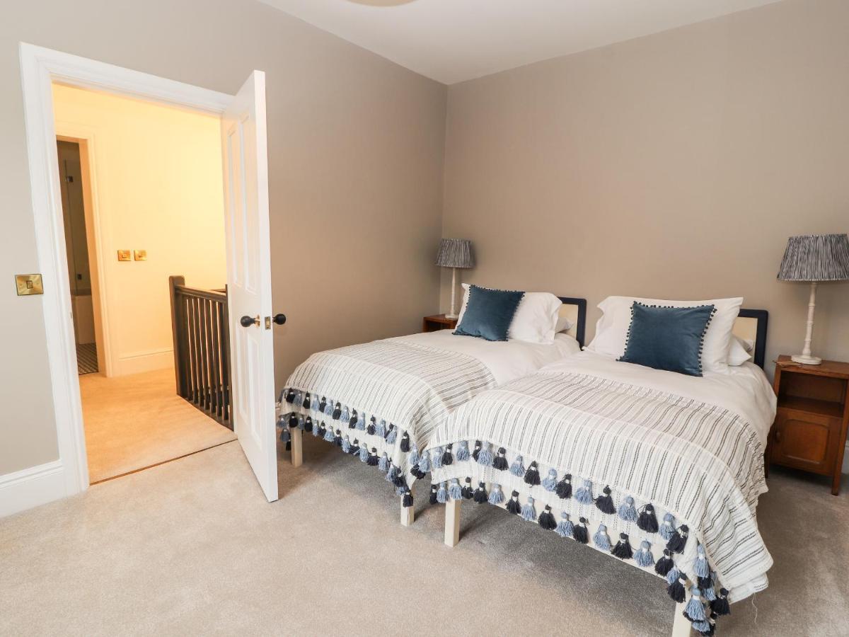 Legh Oaks Farm Villa Нътсфорд Екстериор снимка